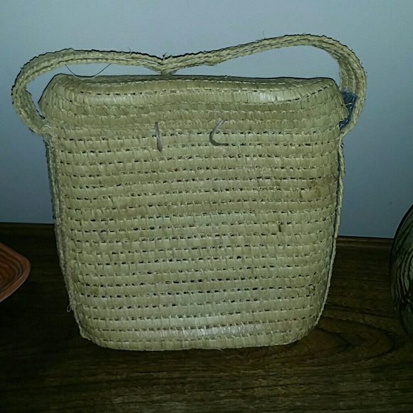 Vintage wicker bag - Picture 2 of 3